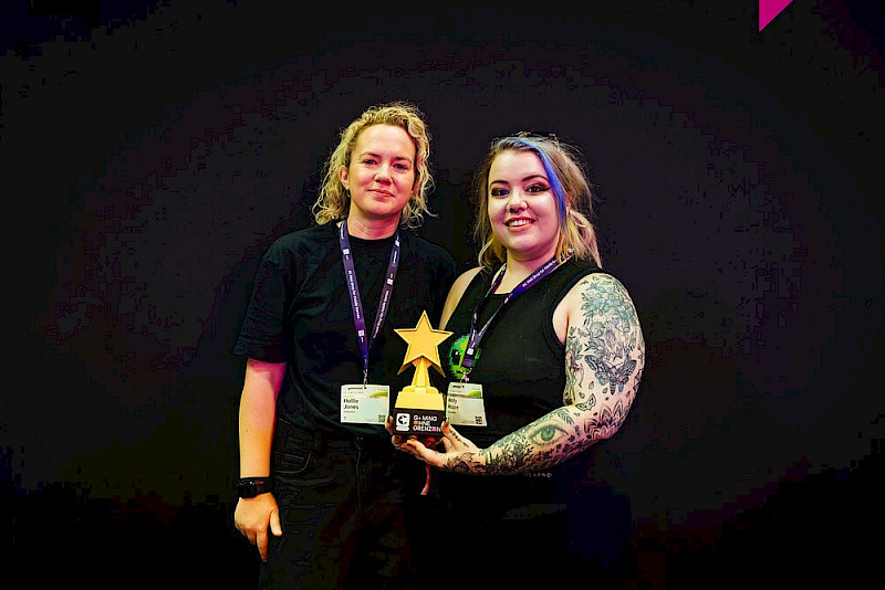 Ein Foto der Gewinner*innen von Award International: Atomfall